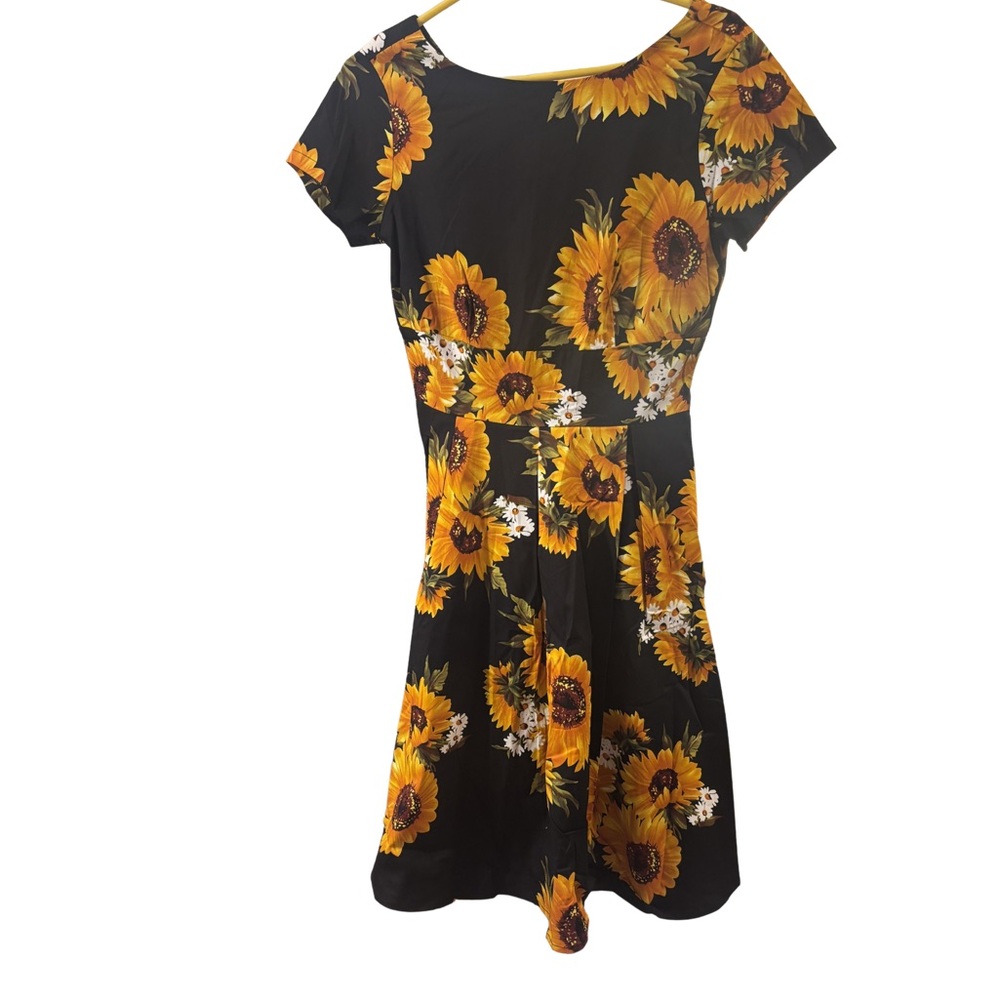 Lamiu Black Sunflower Print Short Sleeve Dress Size Small NWOT